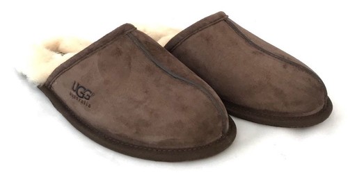 Pantofole Ugg da uomo resistenti all'acqua in pelle scamosciata nera, castagno ed espresso - Foto 16 di 16