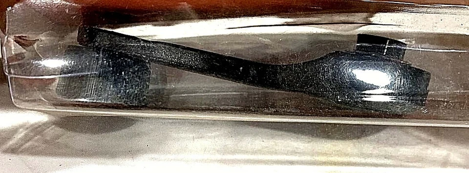 Manija de ventana 76969 Dorman ¡AYUDA! Se adapta a Ford 1996-93 Foto 3 de 3