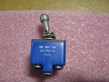 MICRO SWITCH TOGGLE SWITCH # 4TL256-1D NSN: 5930-00-941-8067