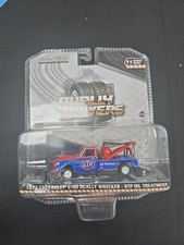 1:64 GreenLight *DUALLY DRIVERS 11* STP 1971 Chevrolet C30 Wrecker Tow Truck NIP