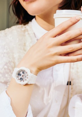 Unused CASIO BABY-G BEACH TRAVELER BGA-2500-7AJF White Solar WoMen