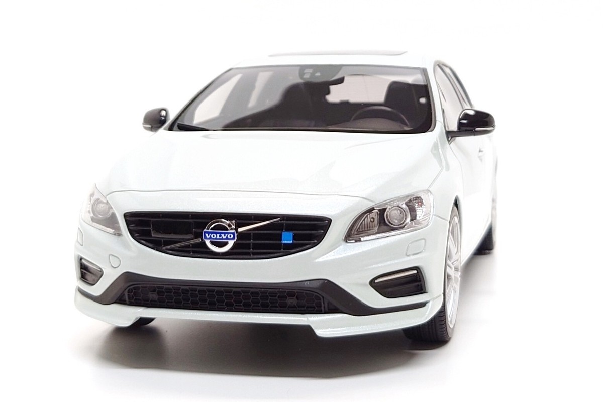 DNA Collectibles 1:18 Volvo V60 T6 AWD Polestar Engineered
