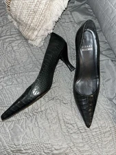 Stuart Weitzman US women’s size 4 pointed toe crock embossed heels dark green le