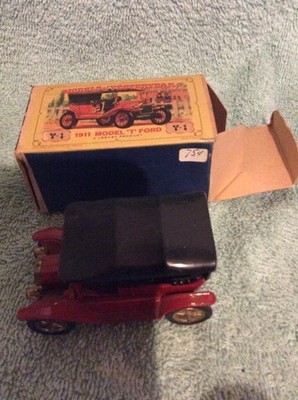 LESNEY MATCHBOX MODELS OF YESTERYEAR Y-1 RED 1911 FORD MODEL 'T' CAR W/ BOX