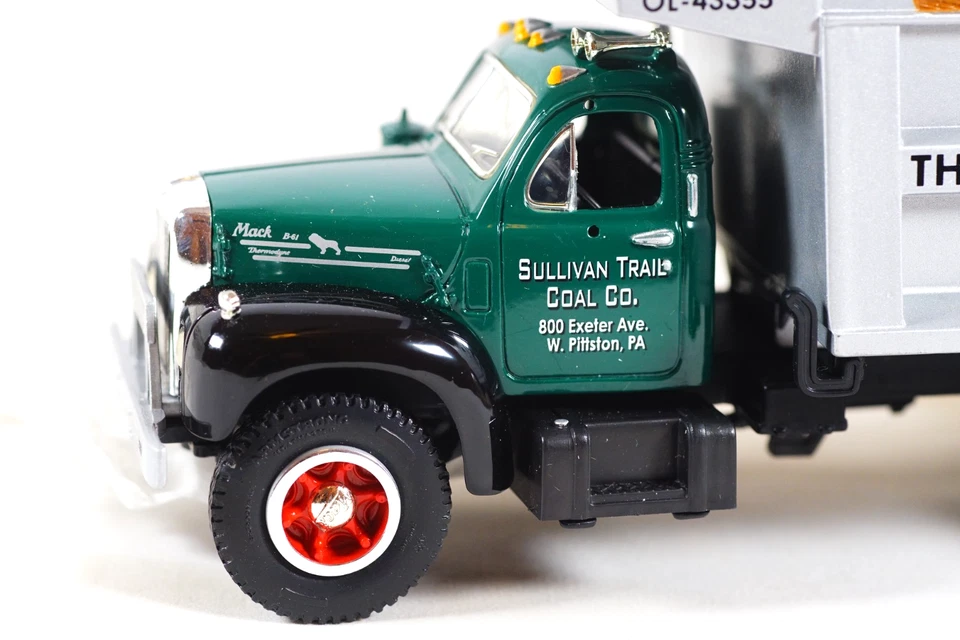 1960 MACK B-61 Truck Diecast Replica 1:34 Sullivan Trail Coal W Pittston PA 1996 - Image 3 of 4