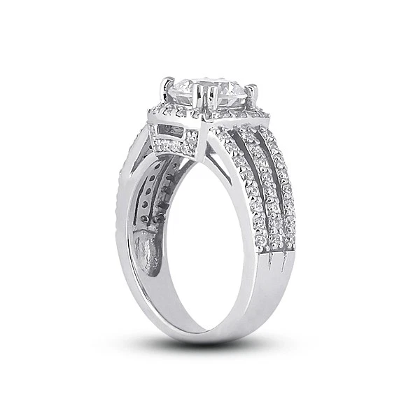 Anillo de piedra lateral con halo de diamantes naturales de corte redondo D SI1 de 1 3/4 quilates con halo Foto 2 de 3