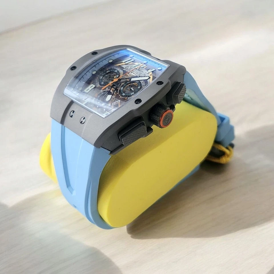 Reloj Hombre Invicta JM Correa Swiss Ronda 47-mm, Azul Claro Foto 3 de 4