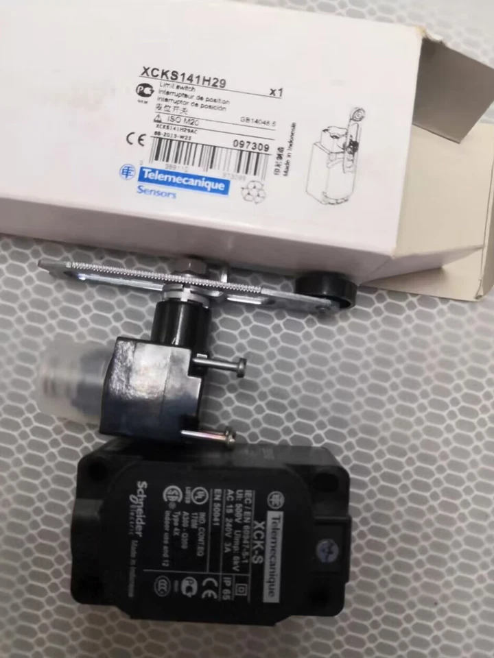 1PC New Schneider XCKS141H29 Limit Switch Brand Ship - Imagem 3 de 3