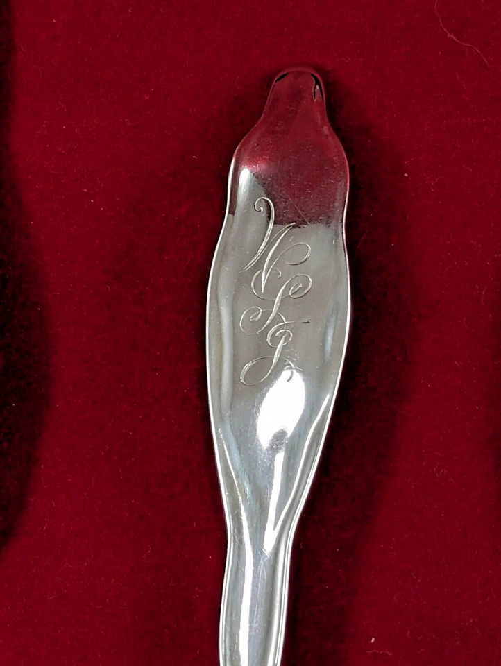 Whiting MFG. Co. Juego de 6 cucharas para servir antiguas de lirio del valle Foto 4 de 4