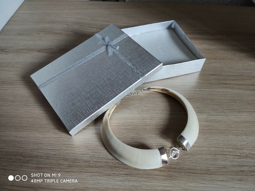 COLLAR GARGANTILLA COLMILLOS DE JABALÍ (NAVAJAS) ENGARZADOS EN PLATA |