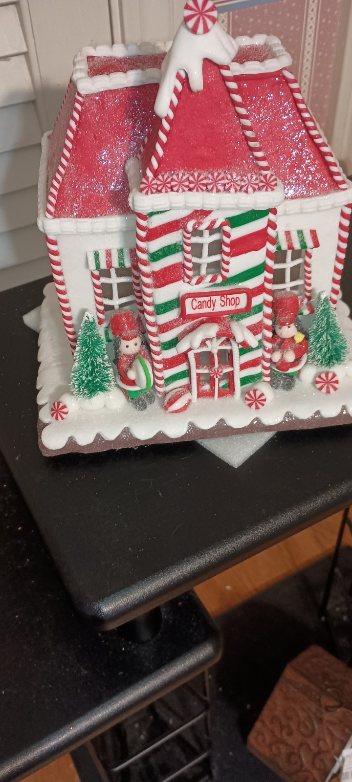Picture 1 of 5