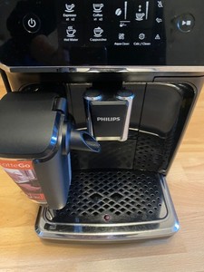 Philips Series 2200 LatteGo EP2231/40 Kaffeevollautomat - Schwarz