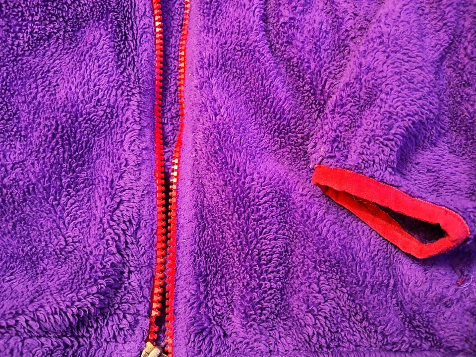 Chaqueta estilo polar pequeña 7/8 The North Face para niña Foto 3 de 4