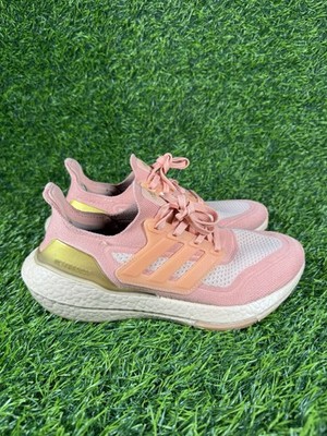 Adidas UltraBOOST 22 Women s Athletic Sneaker Running Rose Shoe Trainer Sz 8