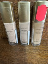 Max Factor Radiant Lift Foundation SPF 30 Porcelain, Warm Almond, Warm Caramel