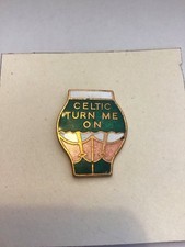 CELTIC *Turn Me On* (P & G Sports) - vitreous enamel 1970's badge.