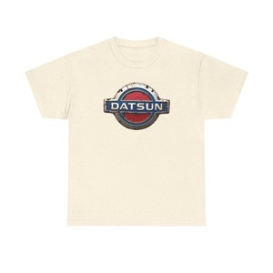 Distressed Rusty Vintage Datsun Badge Logo T-Shirt Nissan 240Z 620 510 JDM