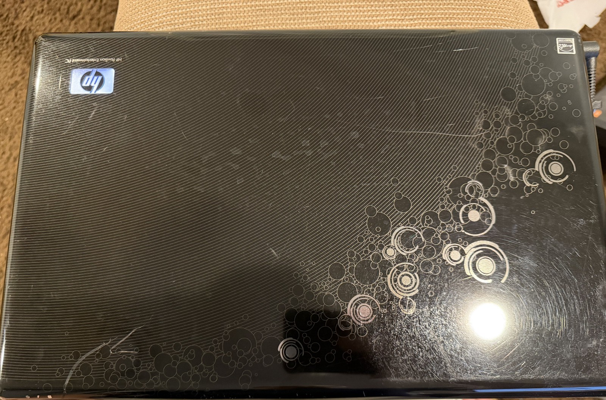 HP Pavilion DV8 Laptop 18.4