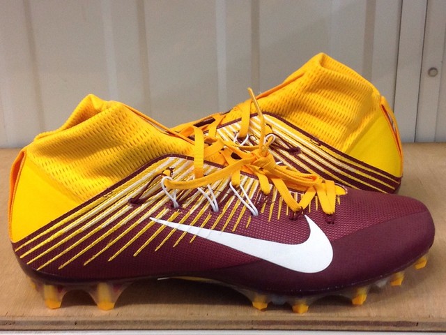 nike burgundy football boots