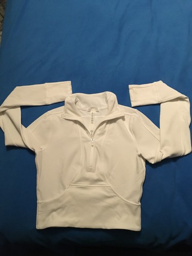 lululemon long sleeve shirt 8 have Zip 