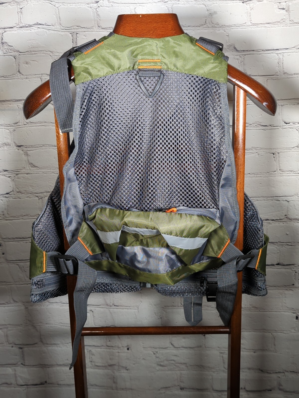 Lixada Mesh Fly Fishing Vest And Backpack Breathable Outdoor ADJUSTABLE