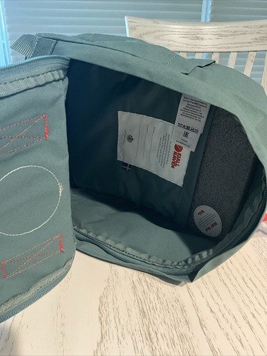 NEU Fjällräven Kanken Mini Rucksack frostgrün/koralle Canvas Tagesreisetasche - gebraucht, in einwandfreiem Zustand - Bild 3 von 5