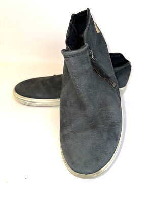 ECCO Soft Leather Boot Booties Women s Comfort Side Zip Size 6