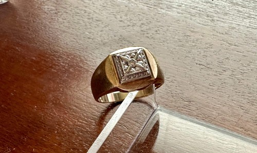 Anello uomo vintage in oro giallo bianco 10 kt con sigillo di diamanti misura 9,75 - Foto 4 di 8