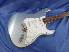 SQUIER AFFINITY STRATOCASTER Used Poplar body Laurel fingerboard w/Gig case