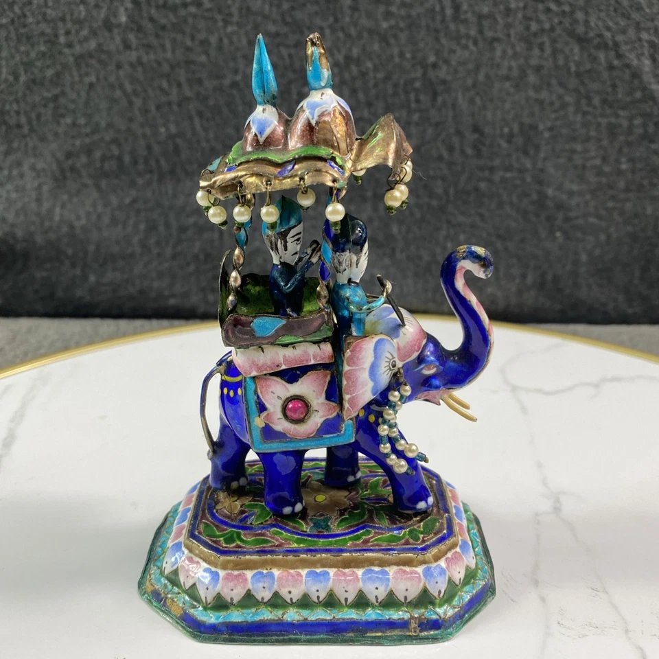 Estatuilla de elefante esmaltada plateada India de colección años 50 Ambawari Howdah decoración de tronco Foto 4 de 4