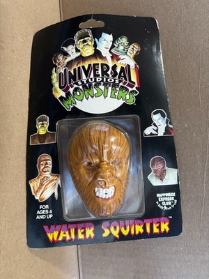 Universal Studios Monsters WOLFMAN Water Squirter Happiness Express Club 1991 MC