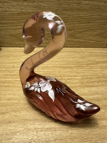 Fenton Longerberger Glass HOPE SWAN w White Ribbon 2010 Breast Cancer Rare - Picture 3 of 9