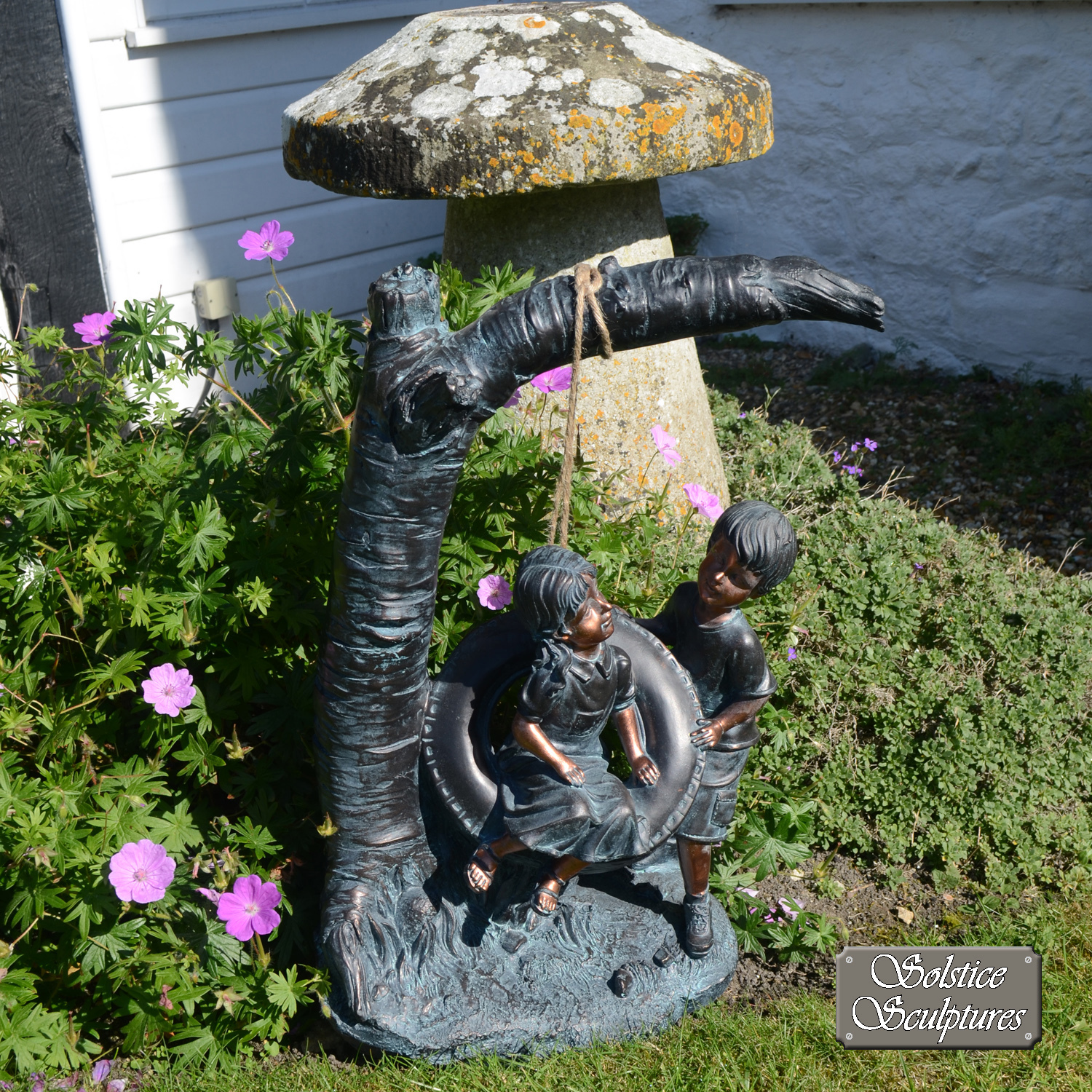 DELIGHTFUL ""CHILDREN on TYRE SWING"" GARDEN ORNAMENT, BRONZED EFFECT, XST/774