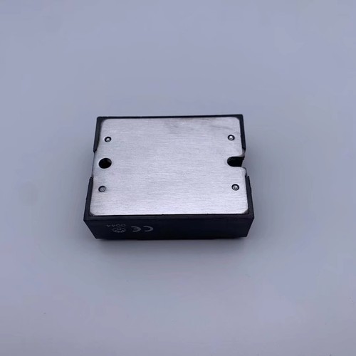 1PCS D2450 CRYDOM Modulo esperto nuovo qualità garanzia 100% - Foto 3 di 3