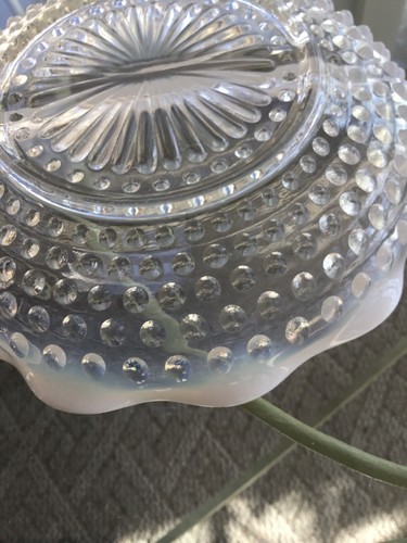 Vintage Hobnail Anchor Hocking Moonstone Opulent Divided Candy /Relish Dish - Picture 4 of 4