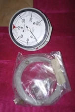 Moeller Instrument 3 1/2" Pressure Gauge 0-300 Shock Resis K-MONEL SGF3M2Y New