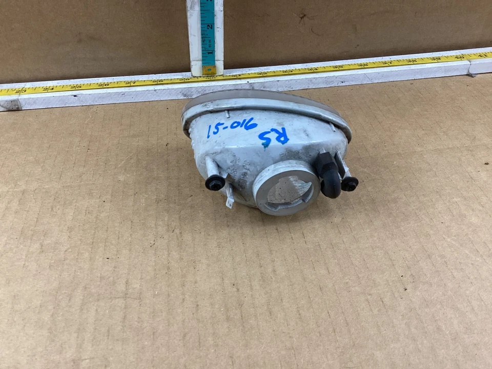 Luz de señal de giro del lado del pasajero delantero derecho Ford Taurus 1996-1997 OEM Foto 4 de 4