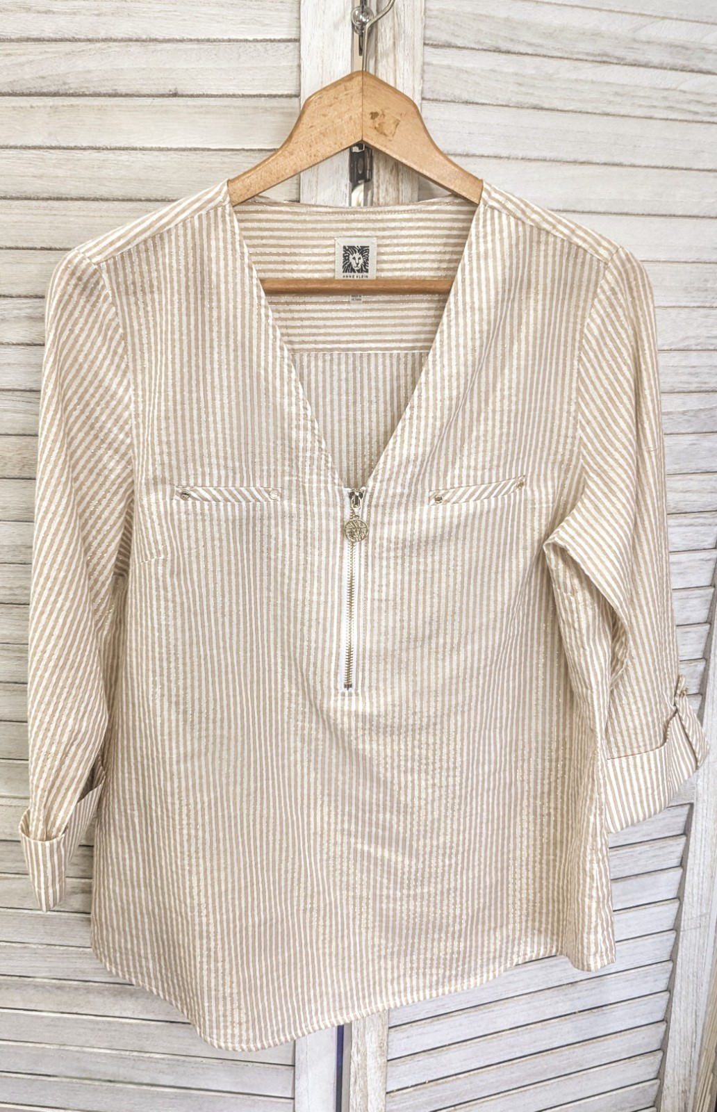 Anne Klein Sz M Beige/White Striped 3/4 Sleeve Tunic Blouse Half Zip-up Design