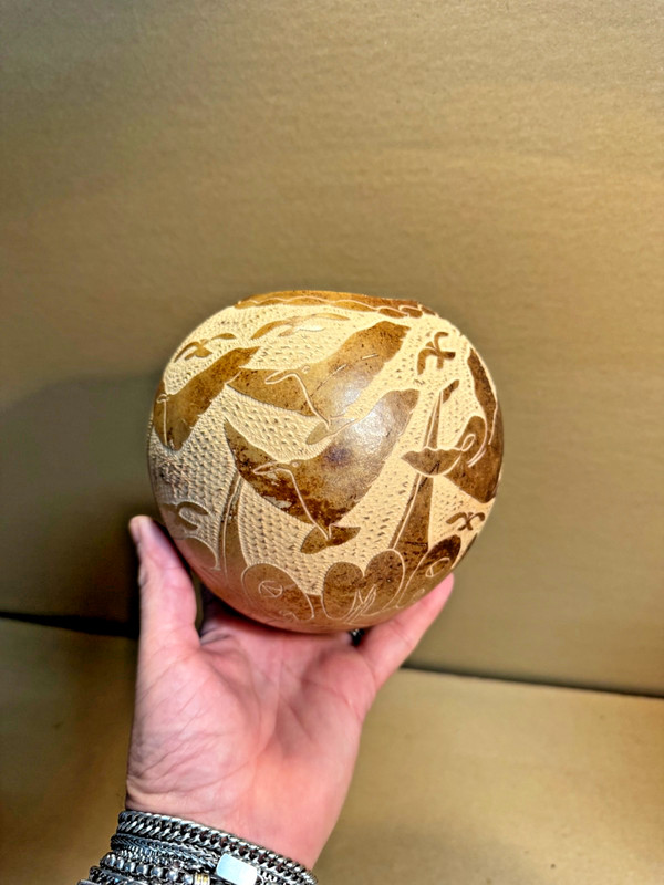 Unique Round Hand Carved Gourd Birds Jamaica. Vase Round no stand.