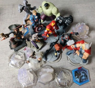 Disney Infinity Marvel & Pirates of The Caribbean 11 Figuren