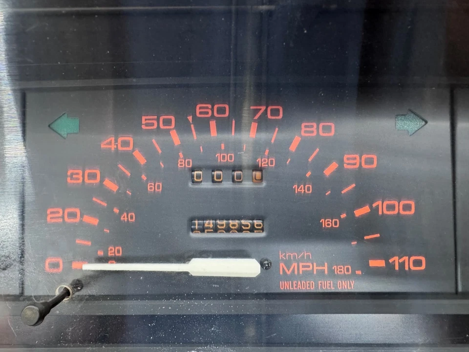 Комплект спидометра Mazda B2000 1985 1986 1987 от оригинального производителя 149 000 миль 85 86 87 - Изображение 3 из 3