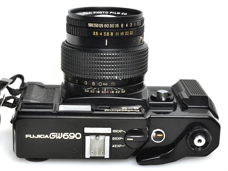 Fujifilm Fujica GW690 Professional 6x9 Medium Fomrmat Rangefinder Film