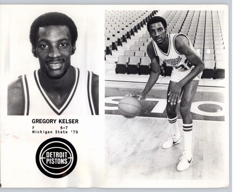 GREGORY KELSER Team Issued DETROIT PISTONS 1982 8x10 Black & White PRESS PHOTO - Foto 1 di 2