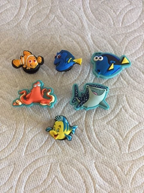 FINDING NEMO JIBBITZ FINDING DORY SHOE CHARMS FITS CROCS FLOUNDER JIBBITZ