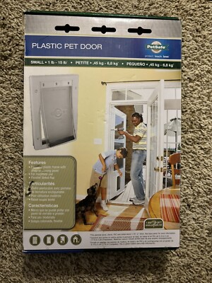 NEW PETSAFE PLASTIC PET DOOR WHITE, SMALL DOGGIE DOOR Up To 15 Lbs/FAST SHIP