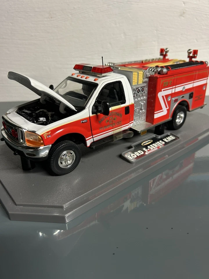 FORD F-SERIES KME MIDDLETOWN PUMPER 1999 Matchbox Collectibles 2 sellado nuevo Foto 2 de 4