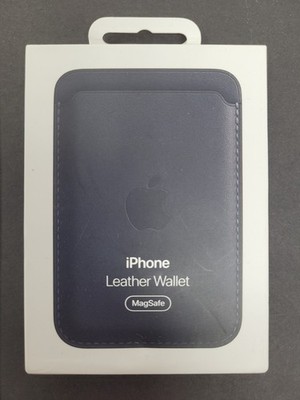 Apple iPhone Leather Wallet with MagSafe, Model A2688 (MM0Y3ZM/A) Midnight