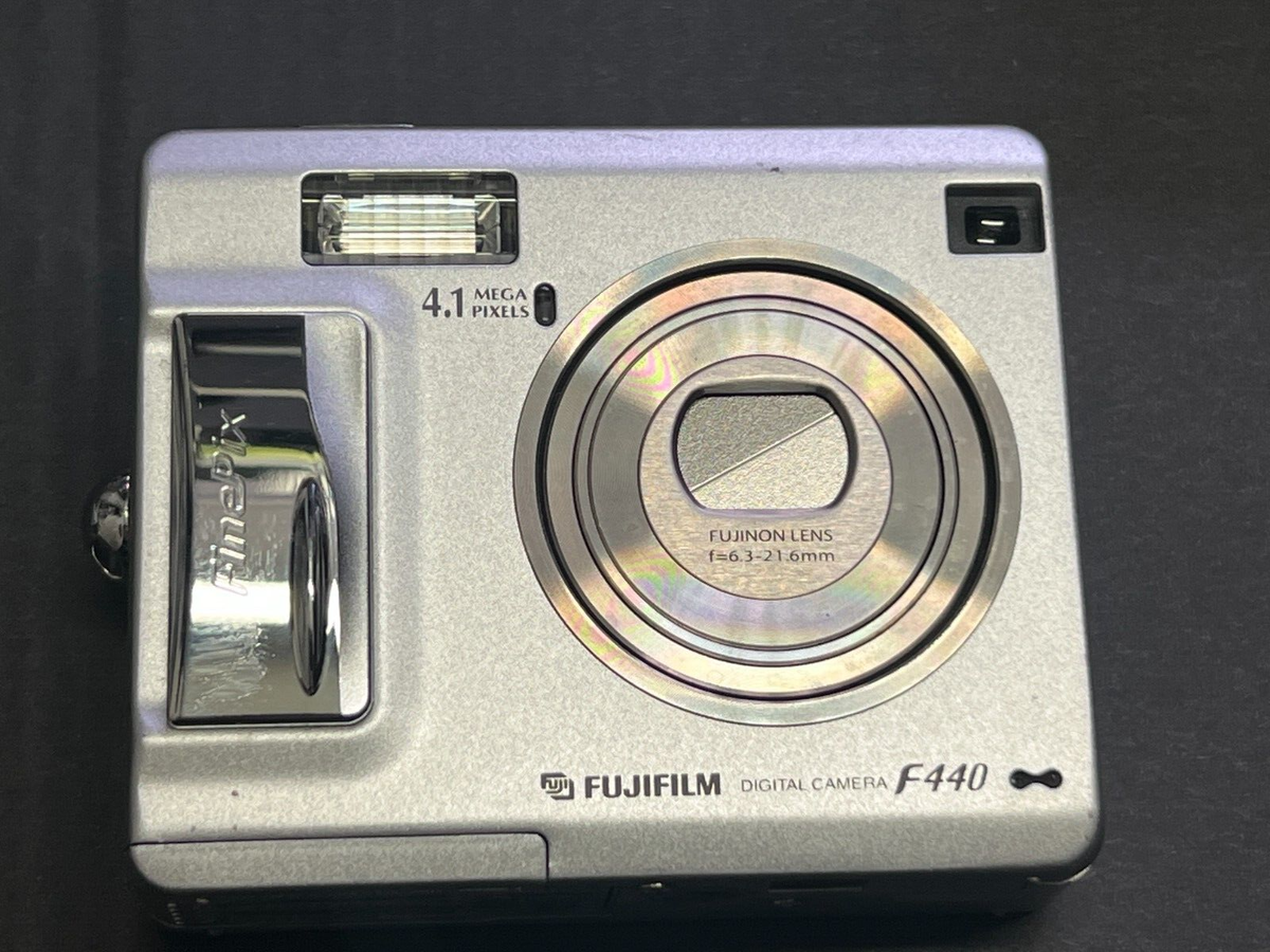 Fujifilm FinePix F Series F450 5.2MP Digital Camera - Silver Fujifilm FinePix F Series F450 5.2MP Digital Camera - Silver