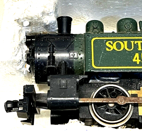 Lima 00 Gauge Southern 4572 Locomotive and 3 Carriages Green - Picture 16 of 18