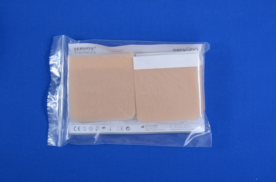30x Servox Trachealkompresse Tracheofix Stoma-Schutz, Klebekante 70x70 ohne Loch - Bild 4 von 4
